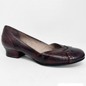 Clark Artisan Collection Leather Brown Closed Toes Heels Womens Shoes